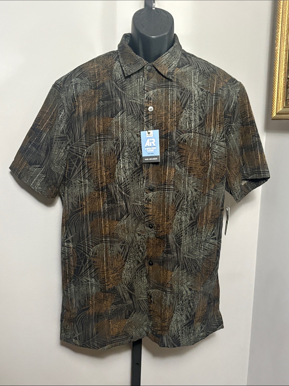 NEW Van Heusen Large Short Sleeve Button Down Brown Olive Abstract Leaf Print